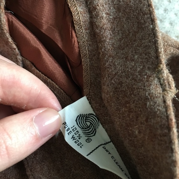 Vintage 70s John Meyer wool ladies suit - Picture 3 of 4